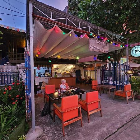 Nomad Guesthouse Kratie Bagian luar foto