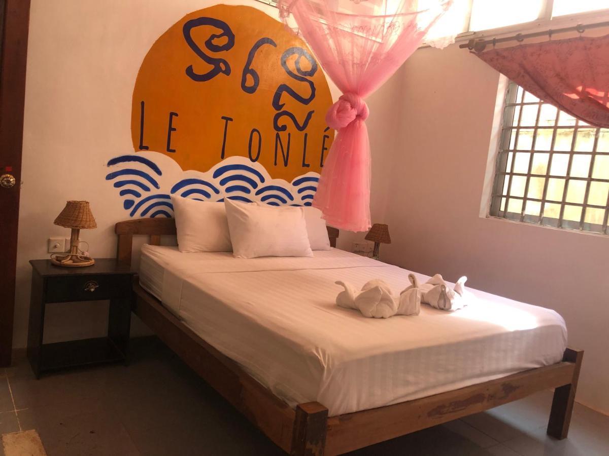 Nomad Guesthouse Kratie Bagian luar foto