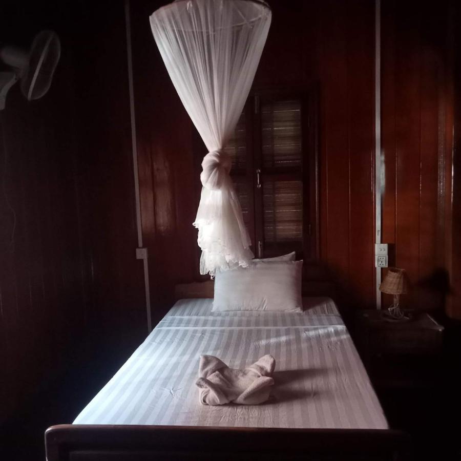 Nomad Guesthouse Kratie Bagian luar foto