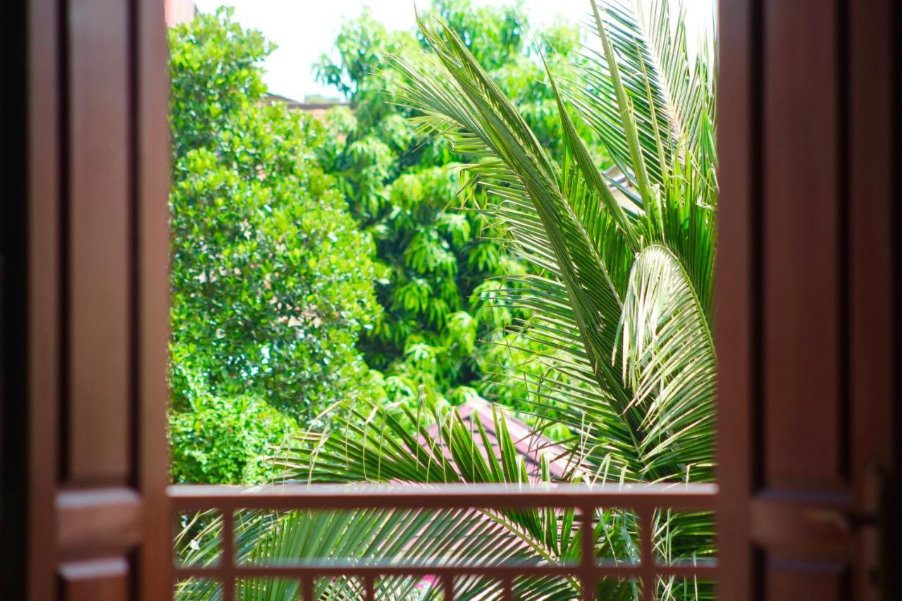 Nomad Guesthouse Kratie Bagian luar foto