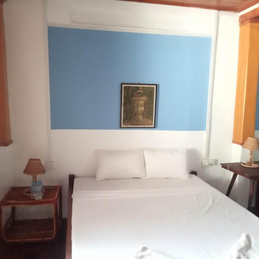 Nomad Guesthouse Kratie Bagian luar foto