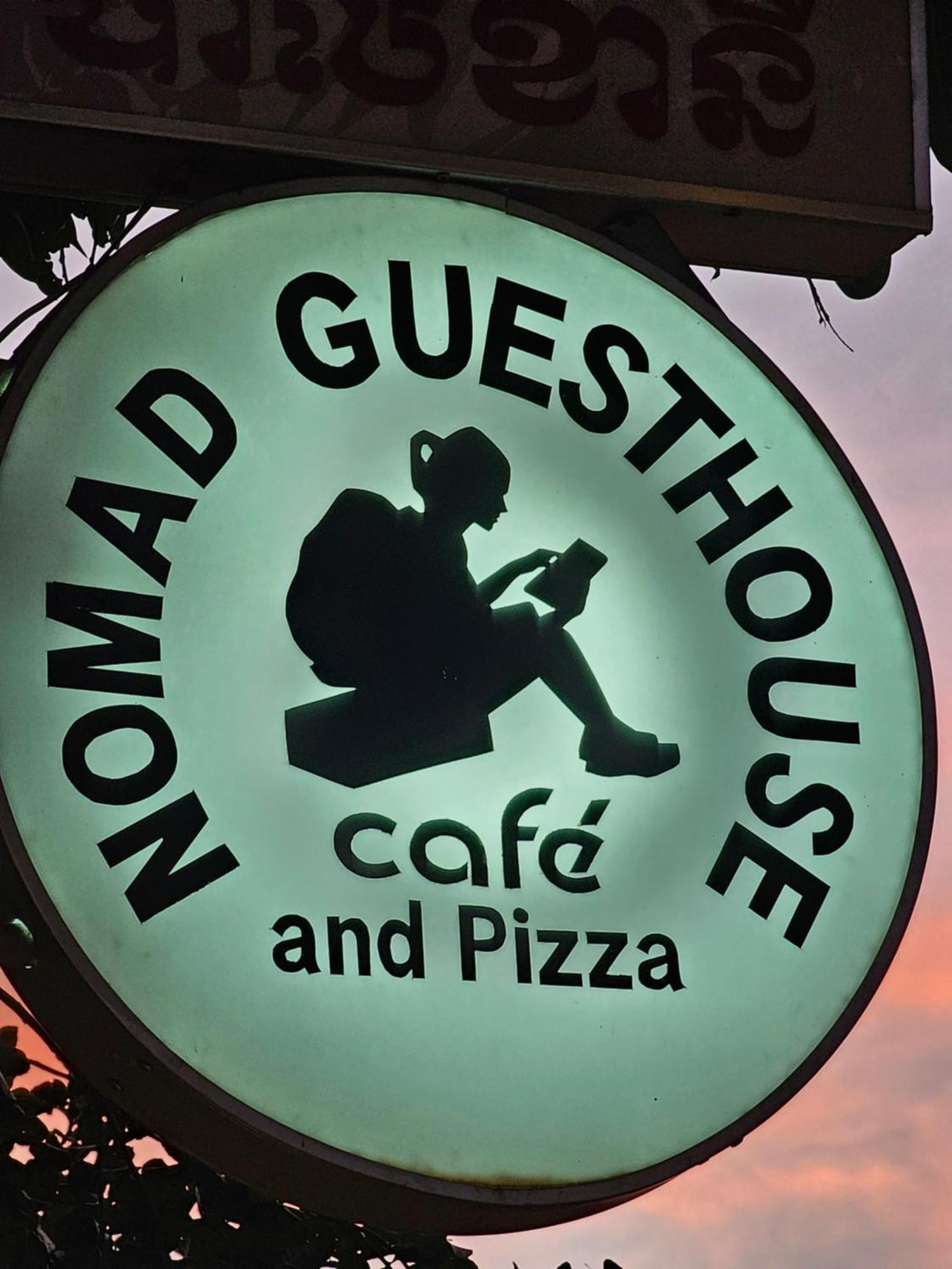 Nomad Guesthouse Kratie Bagian luar foto